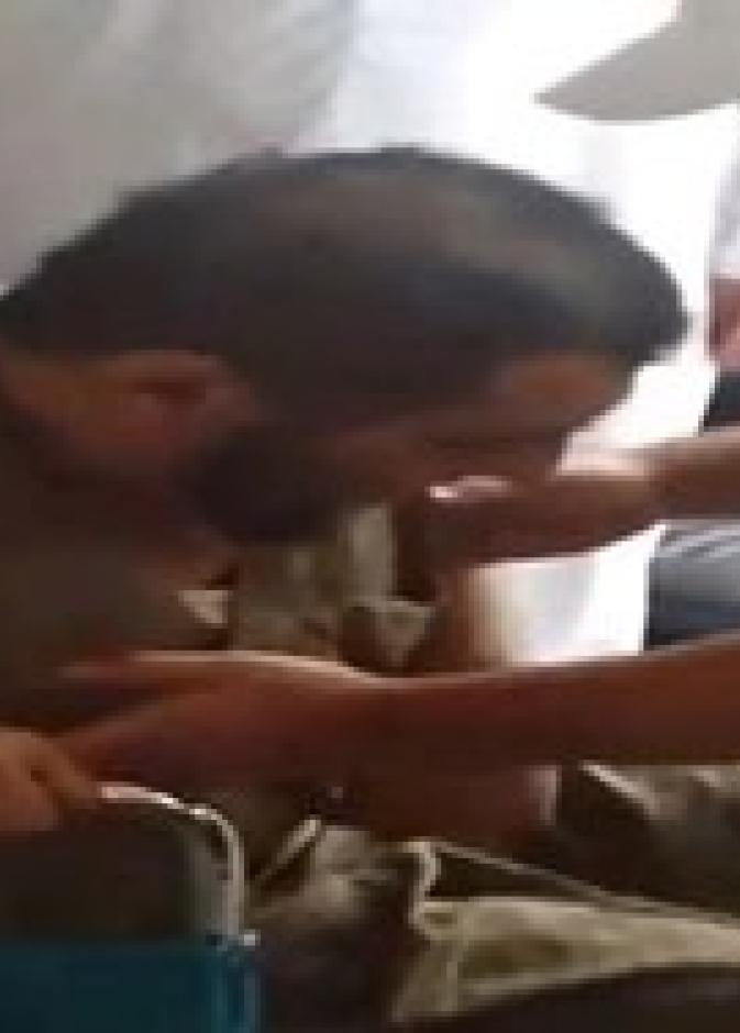 بالفيديو: شاهدوا ردة فعل مقعد سعودي إستطاع المشي بعد سنوات! 