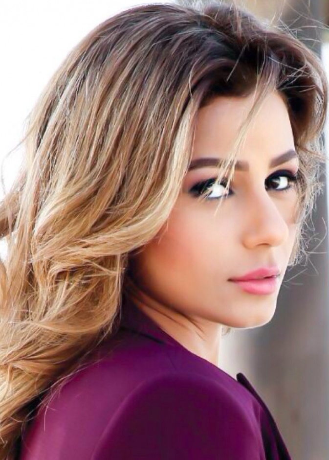 مهيرة عبد العزيز