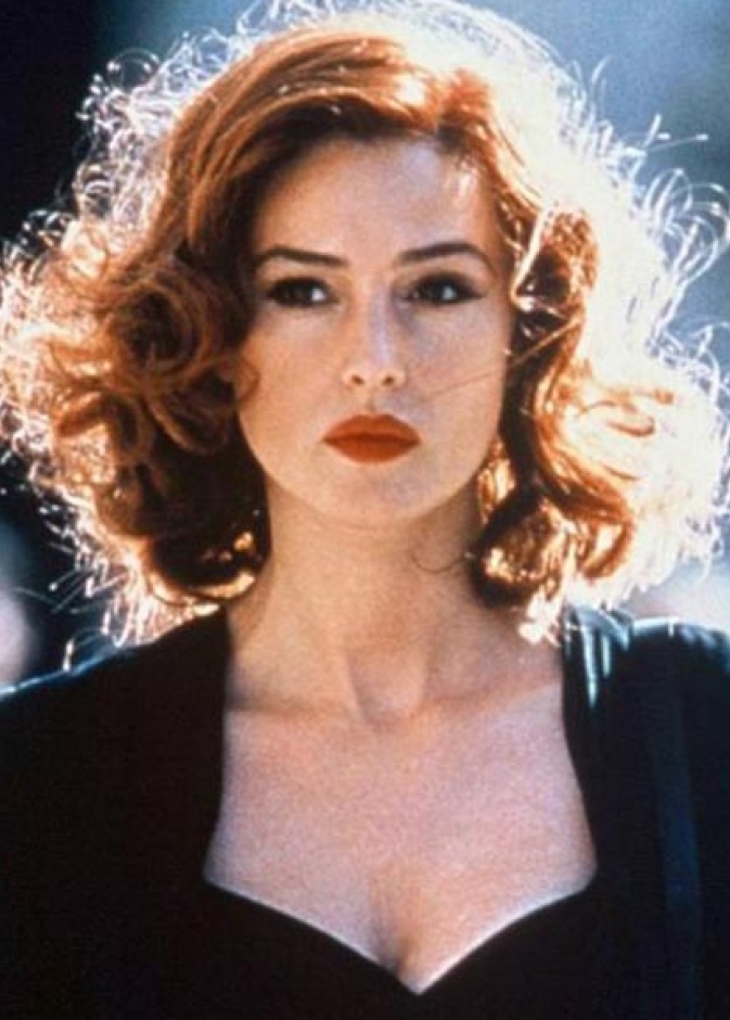مونيكا بيلوتشي تصف ابنتيها بالغجر