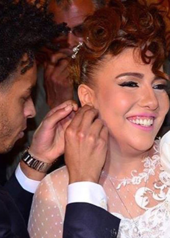 مى كساب وقصة ريهانا