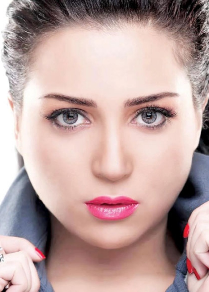 مي عزالدين مع والدتها في احدث صورة لها على انستغرام