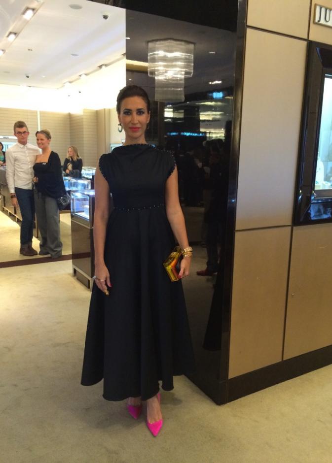  نادين قانصو تبتسم لعدسة "هي"