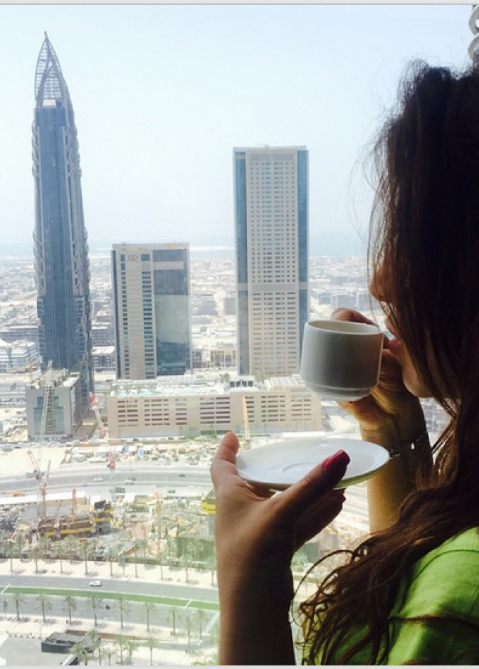 نجوى كرم وجلسة قهوة من دبي