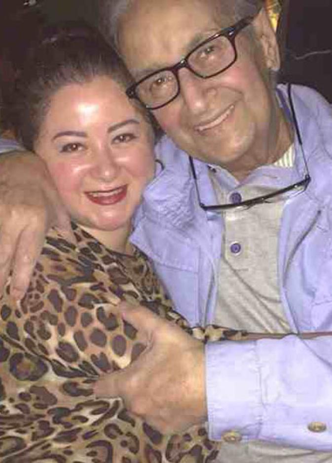 نور الشريف يحتفل بعيد ميلاده