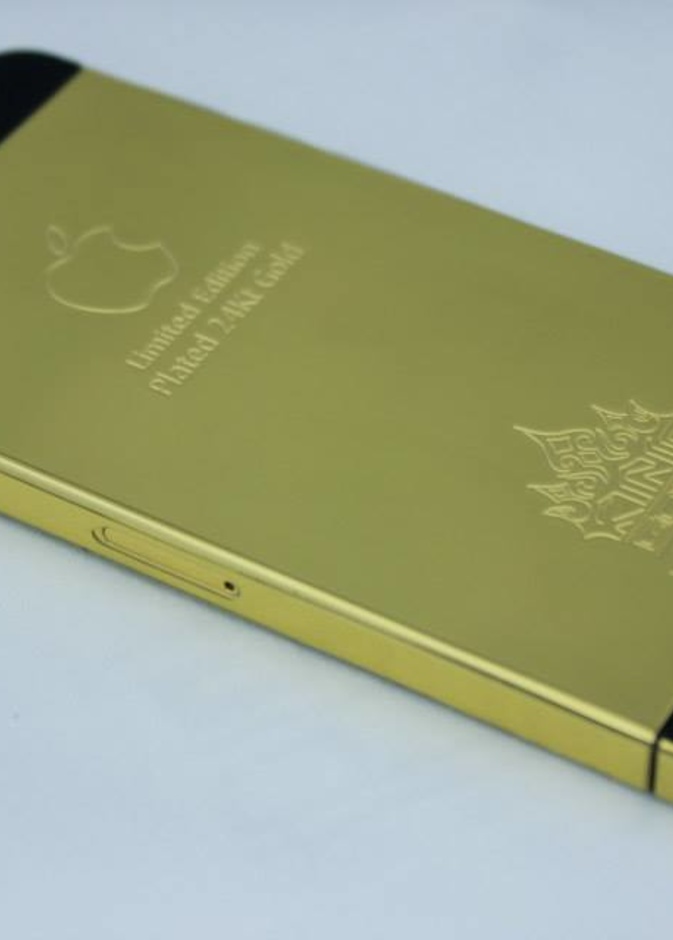 للنخبة فقط... آيفون 6 مطلي بالذهب من عيار 24 ومرصع بالألماس