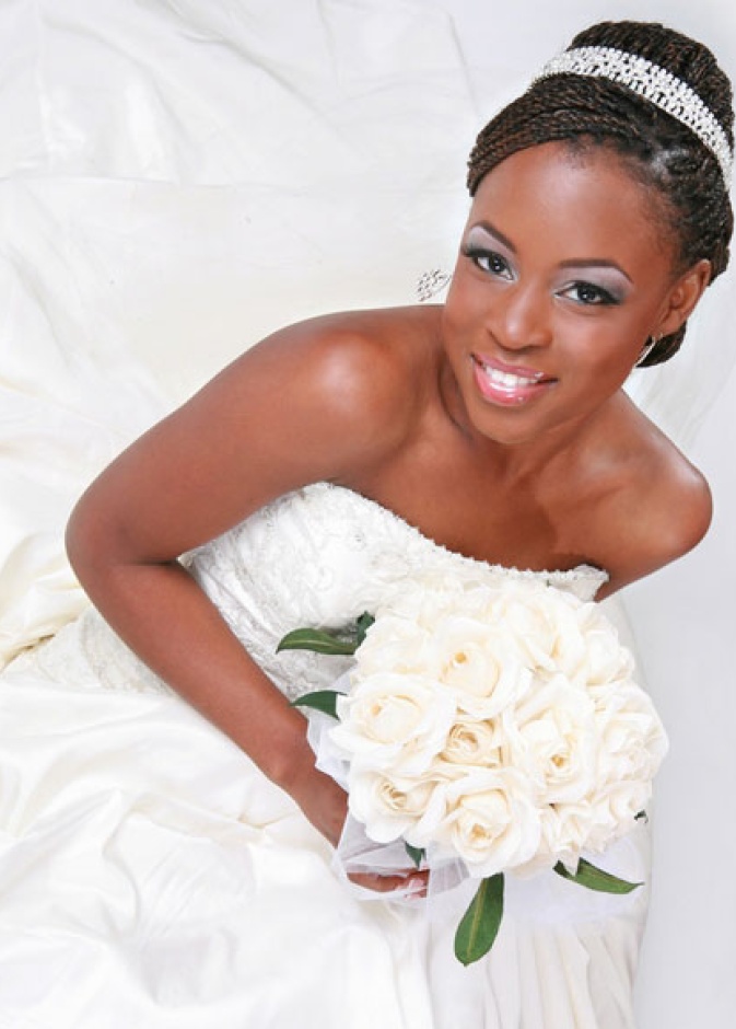 للعروس السمراء.. هكذا تتميّزين بإطلالتك