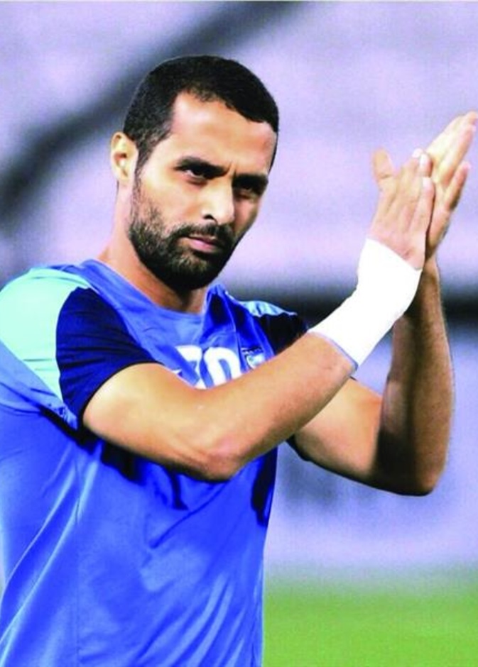 ياسر القحطاني يتدخل لإخراج طفل من أزمة نفسية