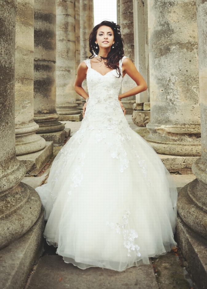 يمكن ارتدائه بدون طرحة