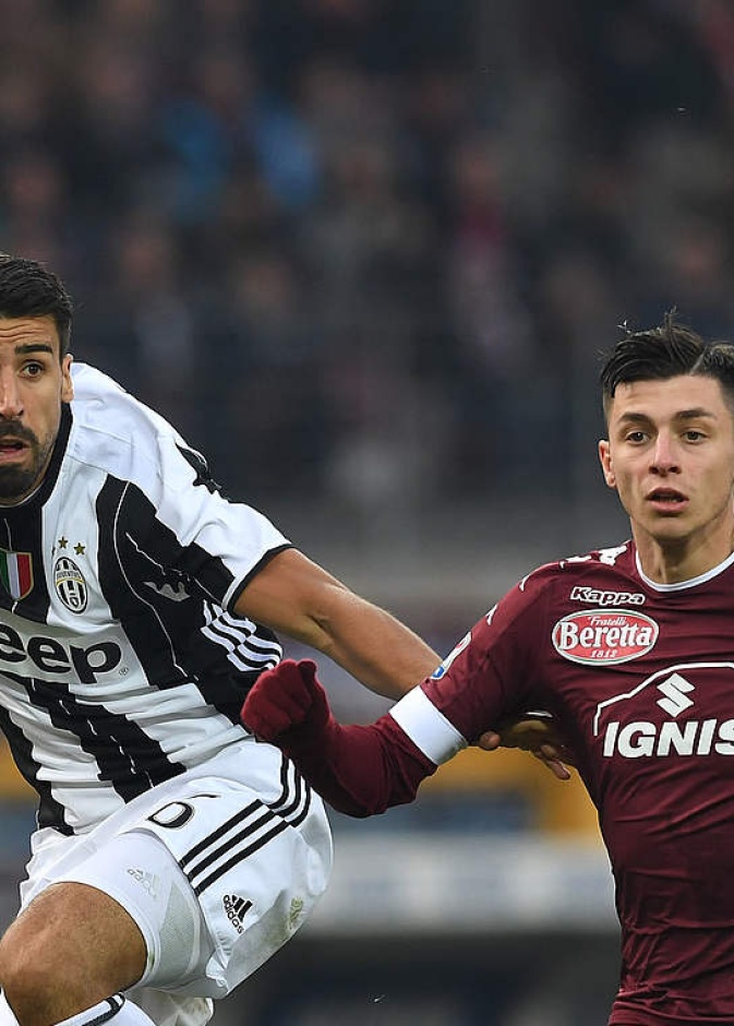 يوفنتوس يحسم قمة تورينو بثلاثية