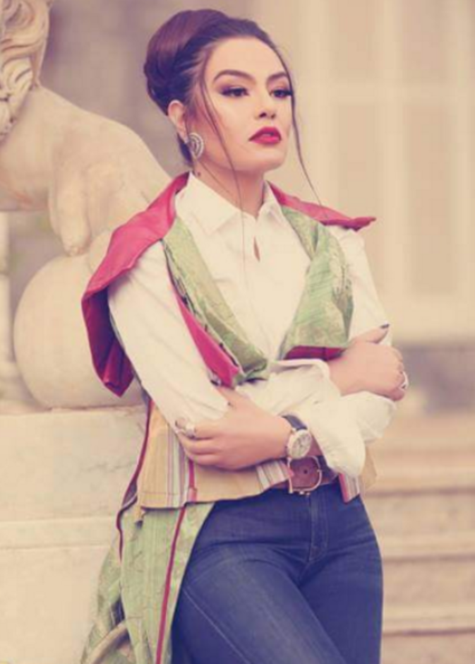 الفنانة شريهان 