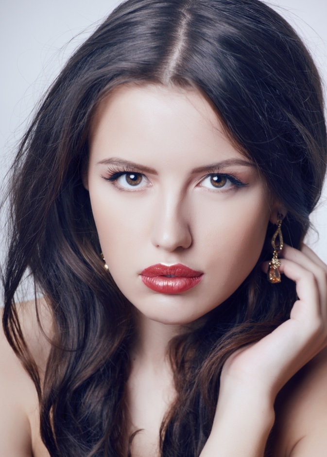 زيت الخروع يعتني بجمالك