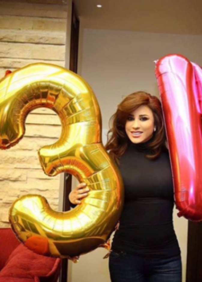 نجوى كرم تحتفل بـ3 مليون معجب