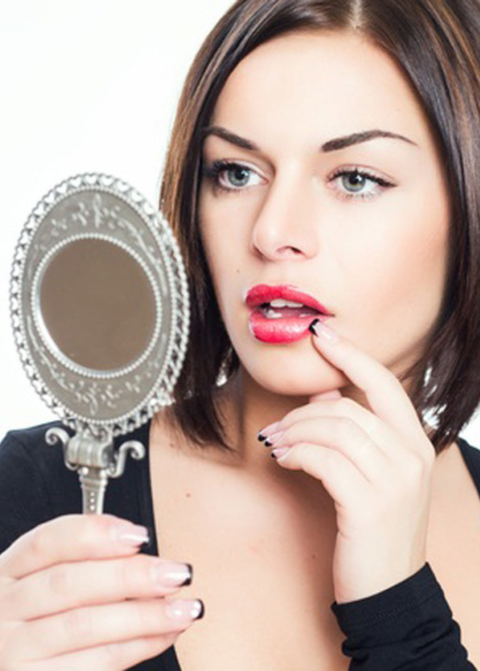 احذري من استعمال منتجات تجميل فقدت صلاحيتها