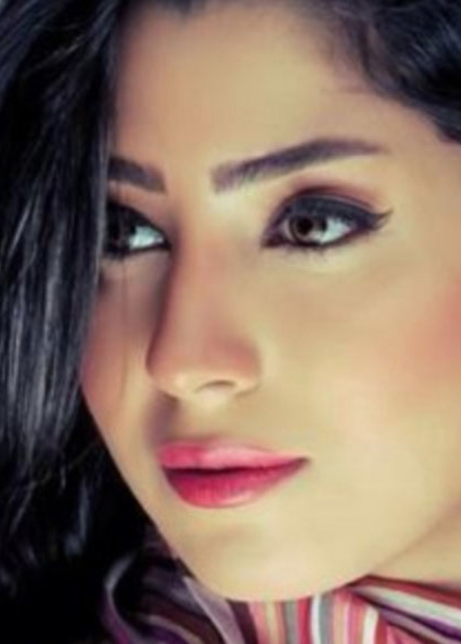 ايتن عامر في طقولتها