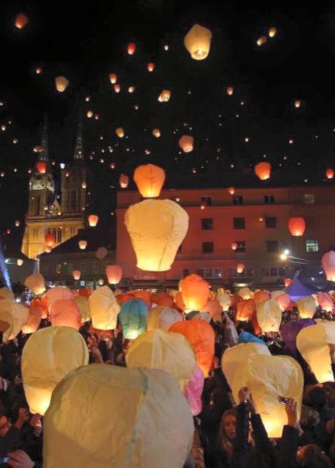 إطلاق الفوانيس المضيئة في كرواتيا