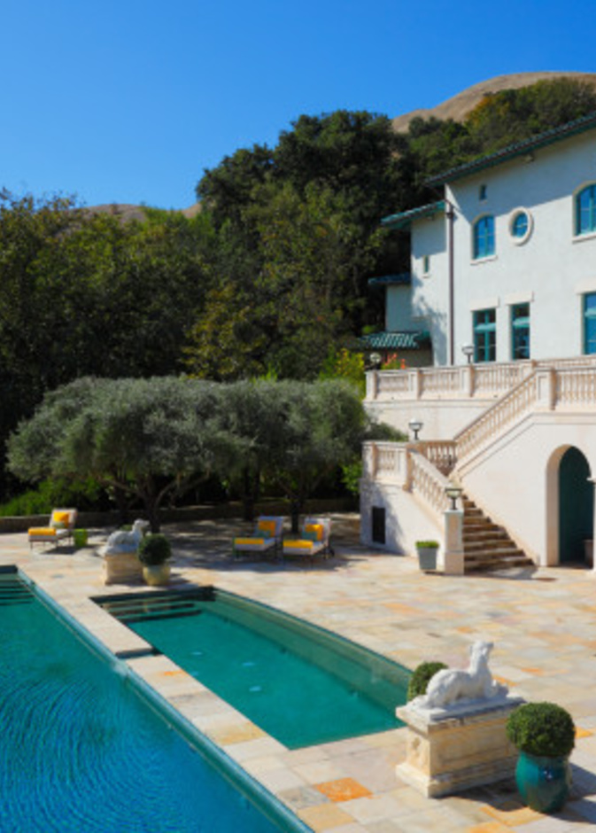 روبن ويليامز يطرح Villa of Smiles للبيع