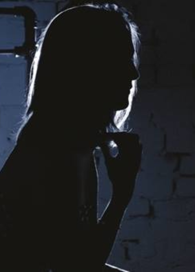 نجاة إمرأة إحتجزت سنة داخل غرفة