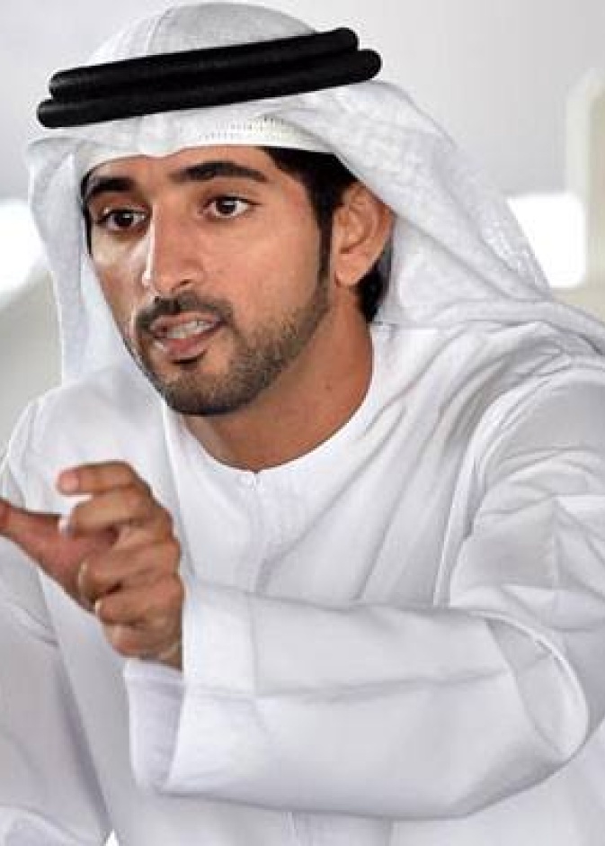 العناية بصحة العمال.. هدية الشيخ حمدان بن راشد لهم في عيدهم