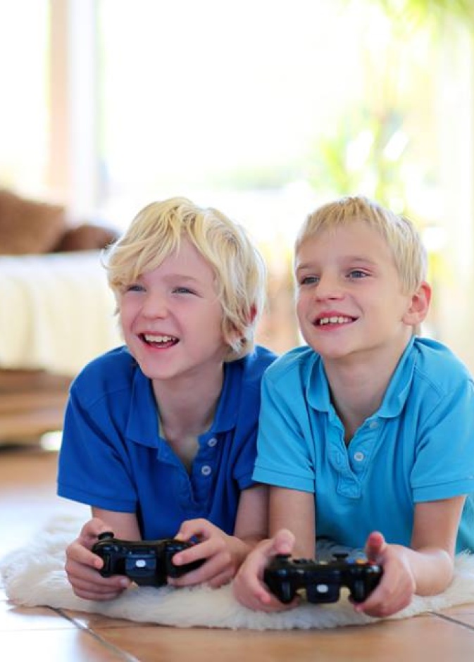 للأم: كيف تخصصين وقتا محددا للعب طفلك بألعاب الميديا؟ 