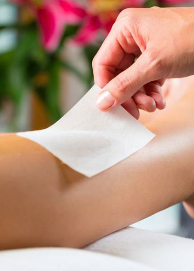  من الضروري استعمال زيت مرطب بعد الانتهاء من نزع الشعر بالشمع