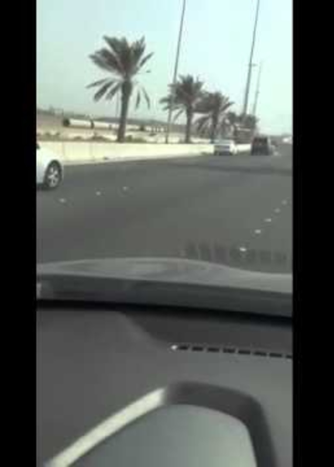 بالفيديو: تحدي سرعة مجنون على طريق الرياض ينتهي بمأساة