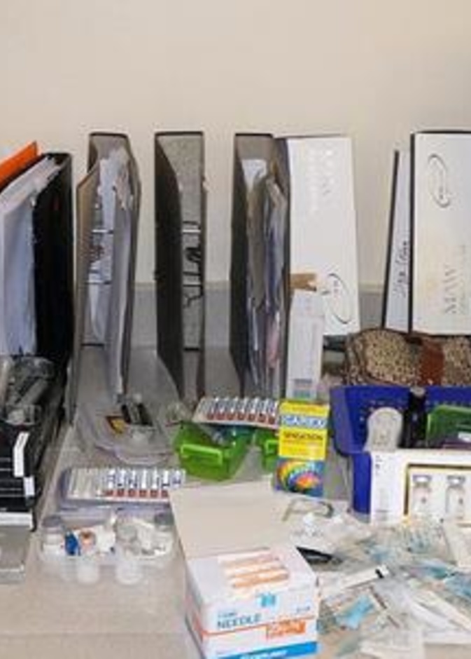 مساعد طباخ يجري عملية شفط دهون لمواطن