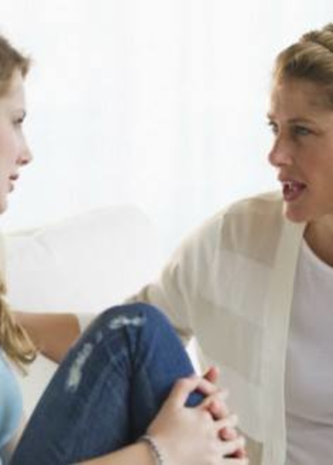 التدليل الزائد يحول مراهقة إلى مدمنة مخدرات