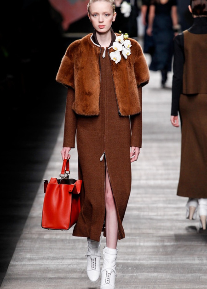 Fendi... دفء الفرو ونعومة البنفسج