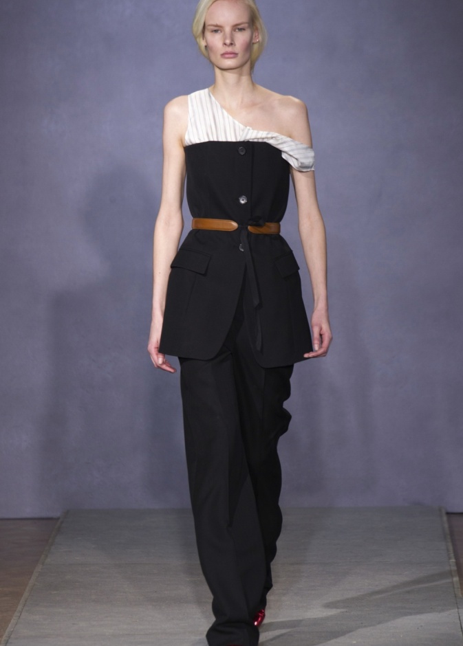 أناقة انكليزية من دار Martin Margiela الفرنسية