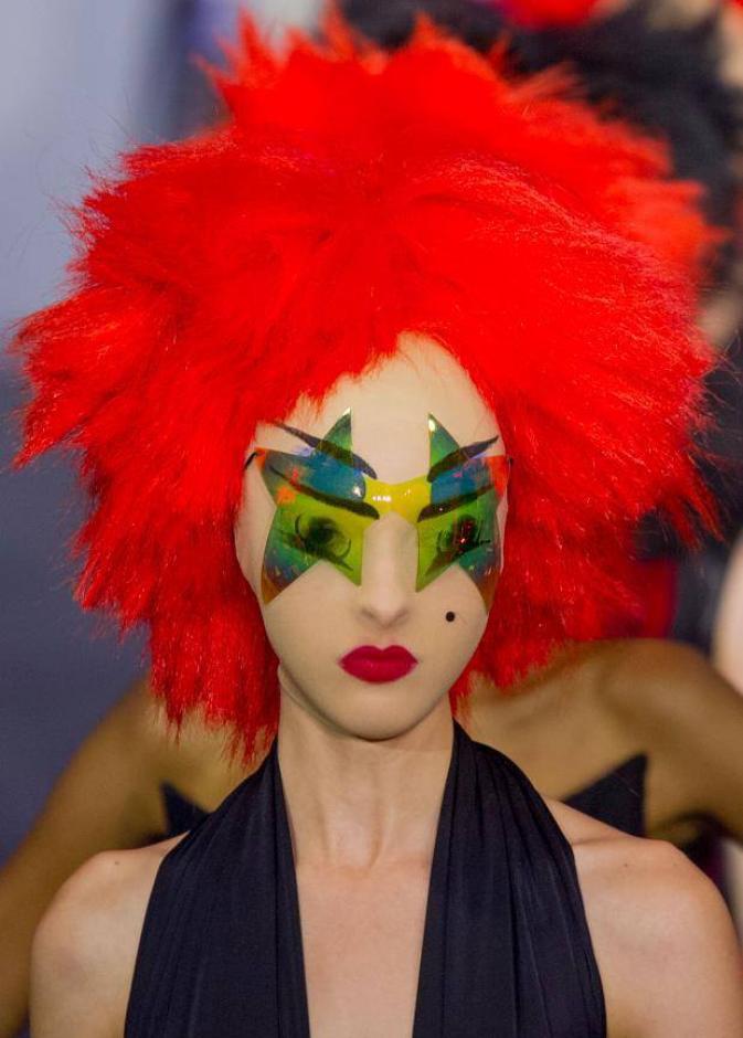 الجنون فنون في عروض لندن للأزياء، وهذا ما شاهدناه في عرض Gareth Pugh