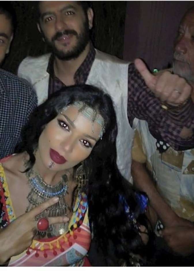 نادين نجيم تشارك متابعيها على الانستقرام هذه الصورة اثناء تصوير مسلسلها الذي سيعرض قريبا "سمرا"