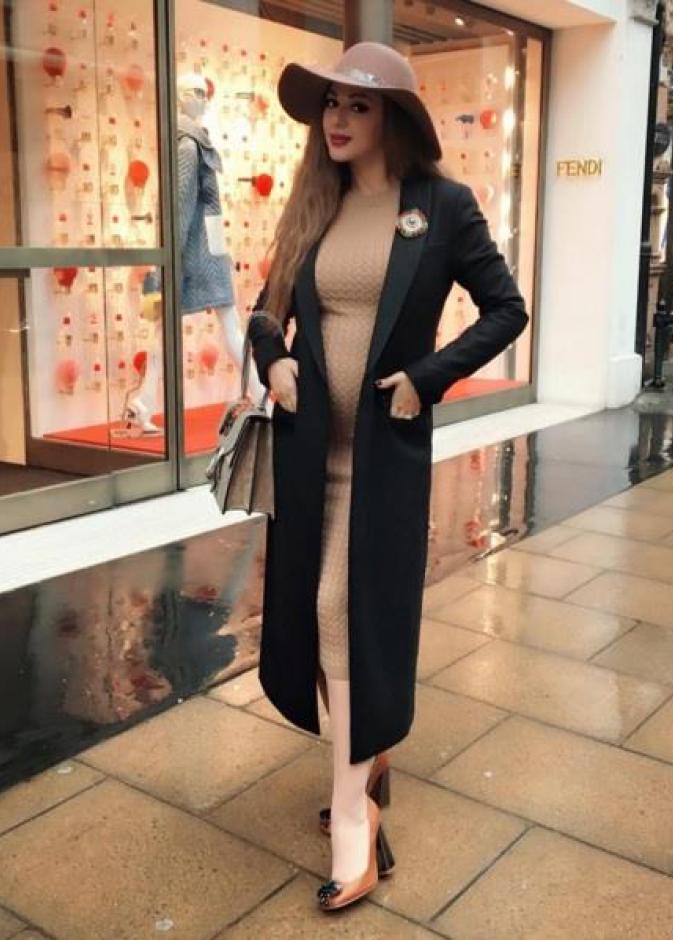 ميريام فارس تبدو متألقة مع الحمل خلال رحلة تسوق في لندن
