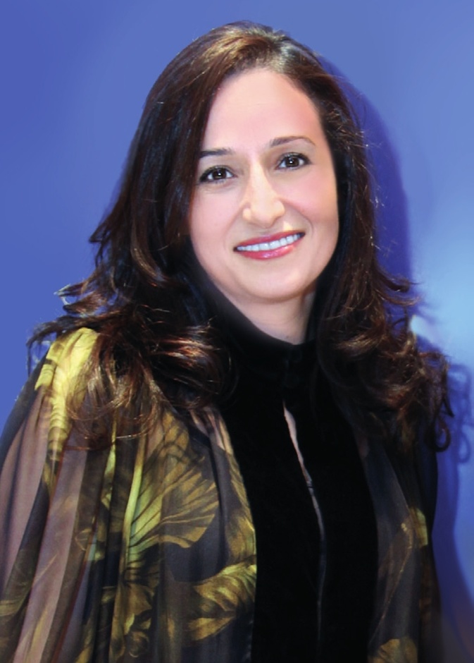 أ.مي بدر رئيسية تحرير مجلة هي