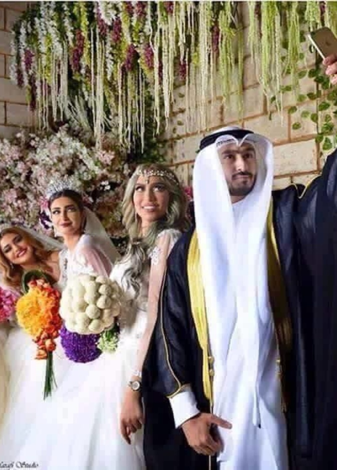 حاج متولي الكويت.. عارض ازياء