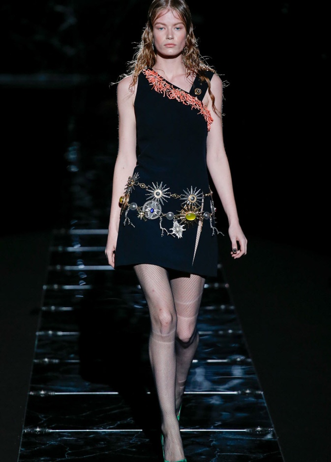 جرأة وفن متمرّد في مجموعة "Fausto Puglisi"