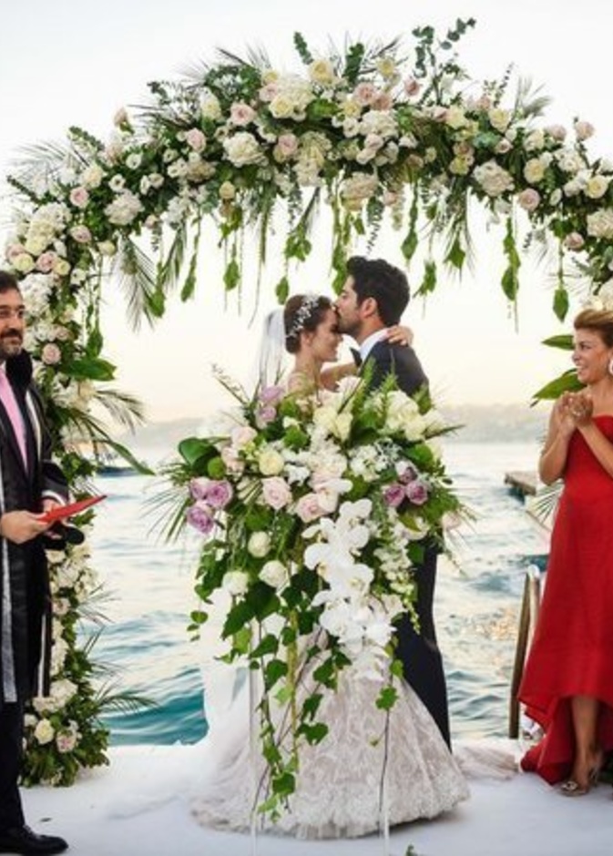 زفاف فهرية افجان وبوراك أوزجفيت