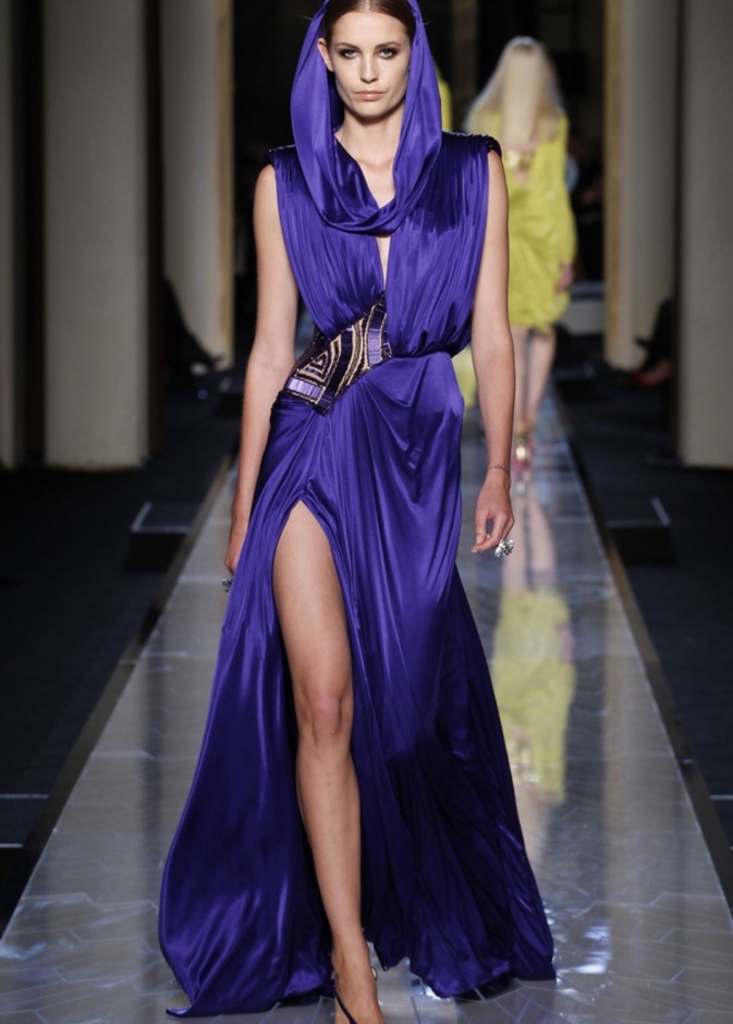 Atelier Versace الآلهة العصرية