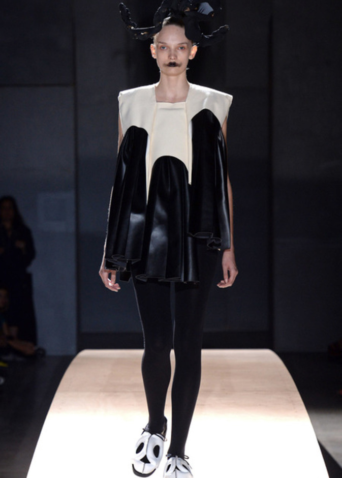 Comme des Garcons تصاميم من وحي العمل السينمائي