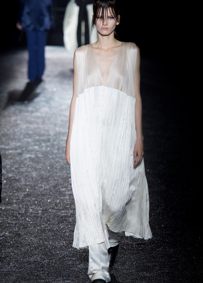 Haider Ackermann تفاصيل غنية لامرأة قوية