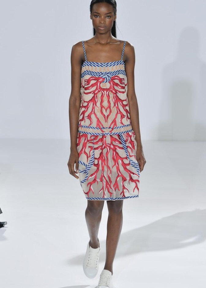 ربيع TEMPERLEY LONDON بألوان السما السبعة