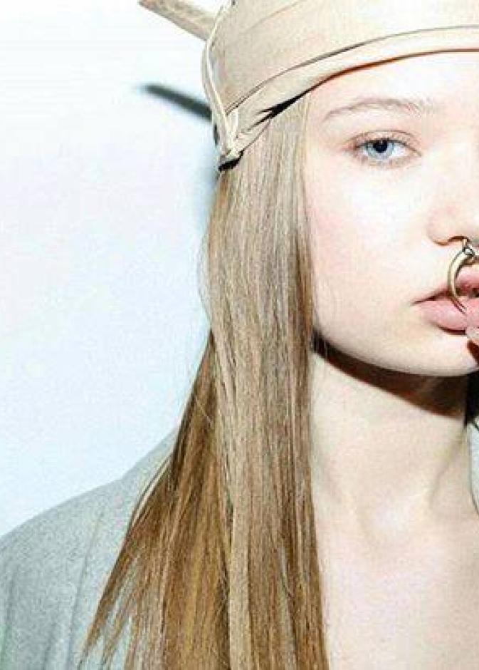 صيحة غريبة لفتت انتباهنا في عرض Nicholas K خلال أسبوع نيويورك للموضة
