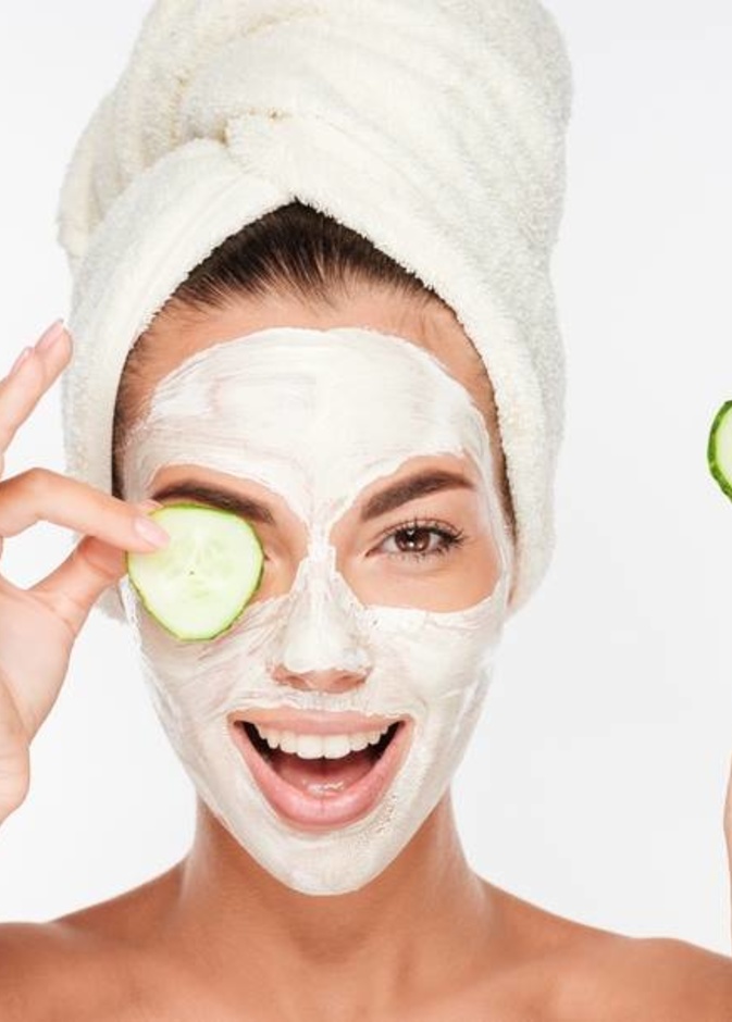 يحتوي الخيار على عناصر هامة تعمل على تنشيط خلايا وأنسجة الجلد