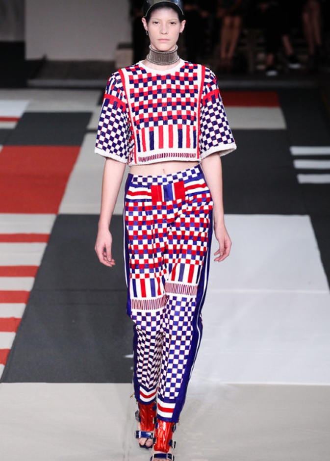 Alexander McQueen خطوط مستوحاة من الطراز الروماني