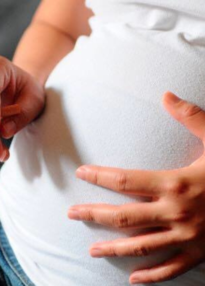 مخاطر التدخين على الام الحامل والجنين