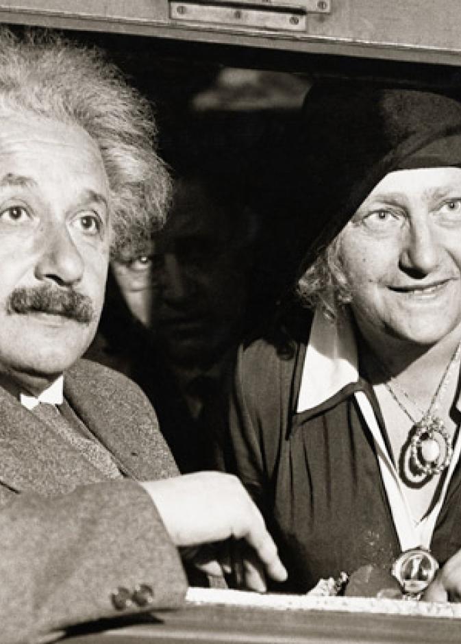 اينشتاين: عالِم فذ وزوج فاشل وخائن! 