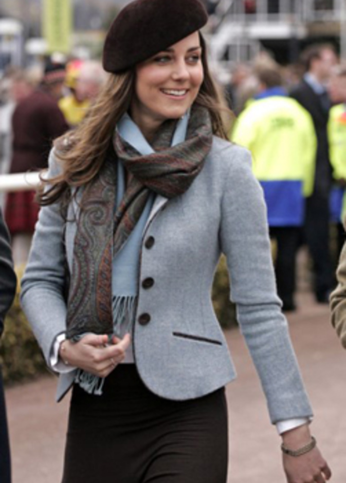 سر أناقة كيت في بساطتيها 