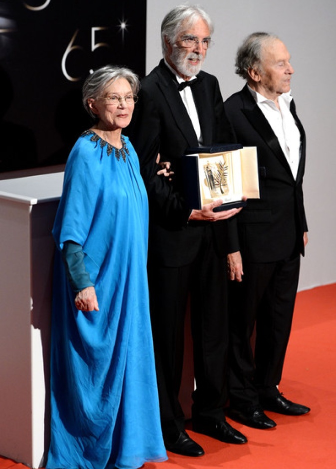 إيمانويل ريفا ومفاجأة الجلابية