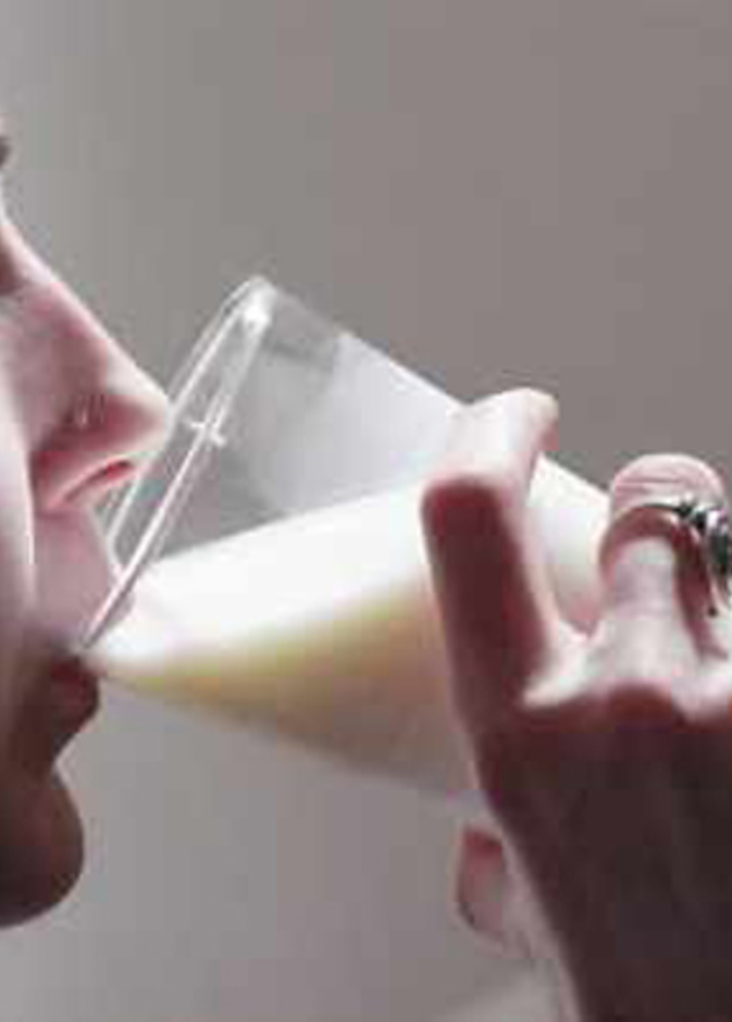 لماذا نحتاج إلى الحليب  