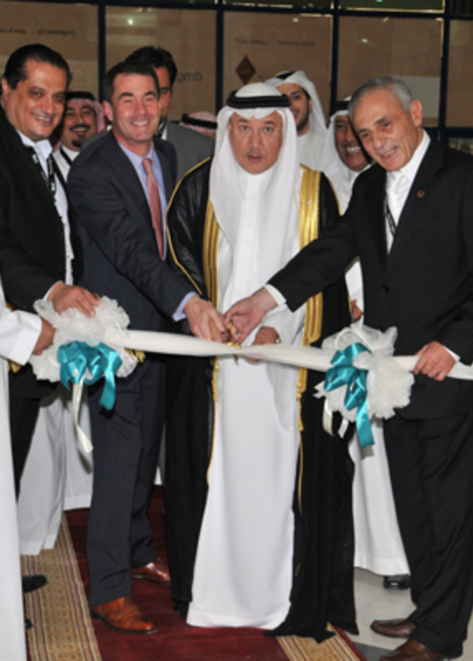 كبار المصممين في معرض الديكور والمفروشات