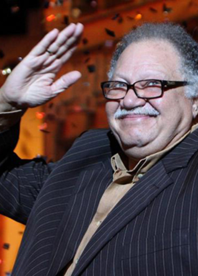 يحيي الفخراني ل (هي ) :أفكر في الأعتزال .. لكني لا أعتزل  